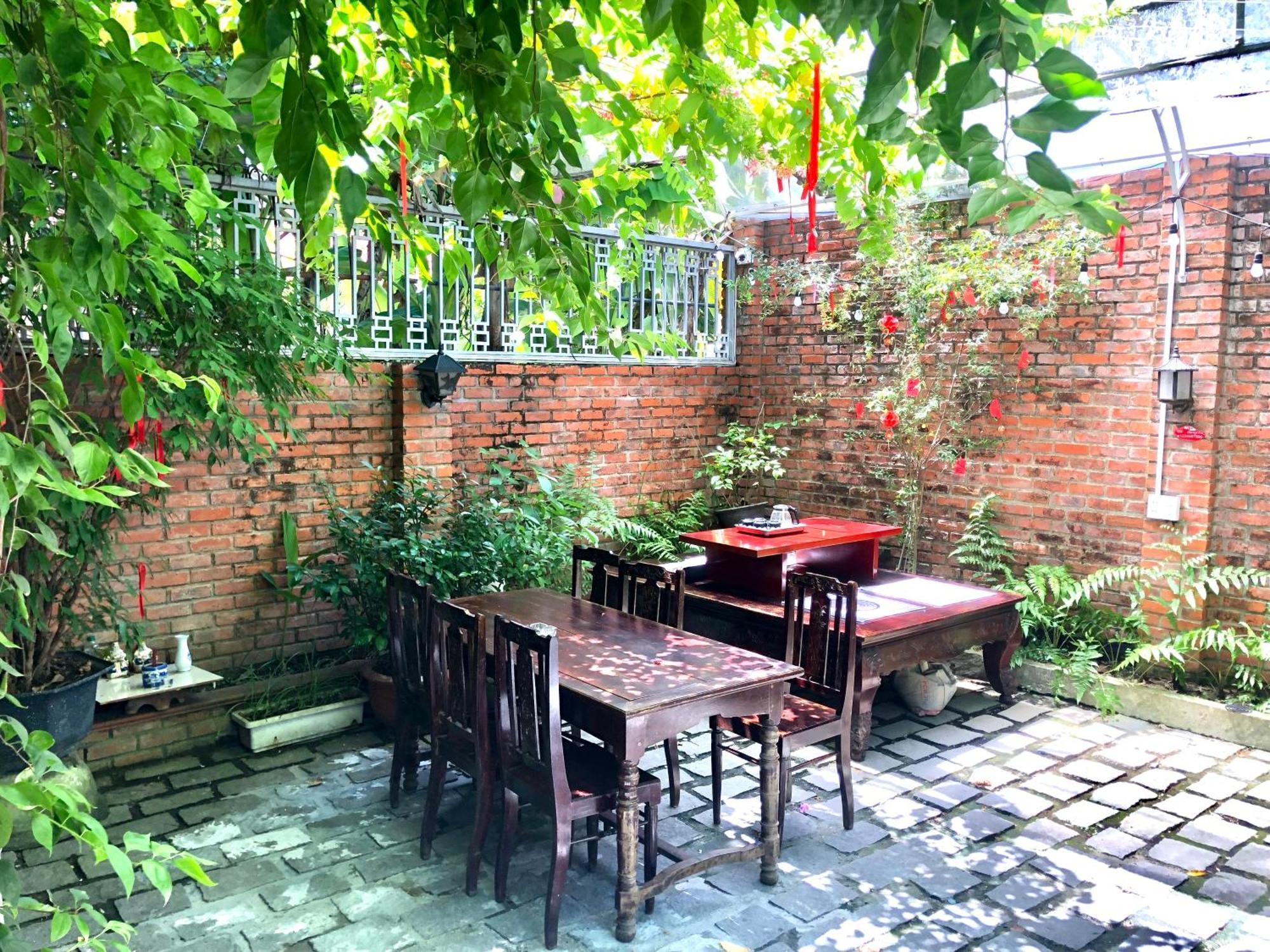 Q'Tropical Garden Homestay Hue Exterior photo
